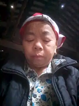 Snapshot of VangLe73 chatting on 02-12-26, 06:08 VangLe73 online show from 02-12-26, 06:08