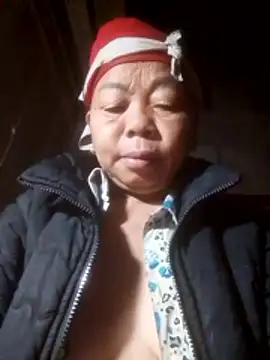 Snapshot of VangLe73 chatting on 02-24-26, 11:58 VangLe73 online show from 02-24-26, 11:58