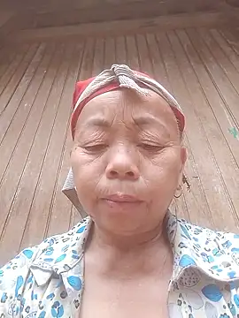 Snapshot of VangLe73 chatting on 02-26-26, 06:23 VangLe73 online show from 02-26-26, 06:23