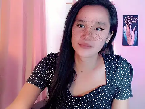 Snapshot of Amayahugecock1 chatting on 12-16-25, 06:18 Amayahugecock1 online show from 12-16-25, 06:18