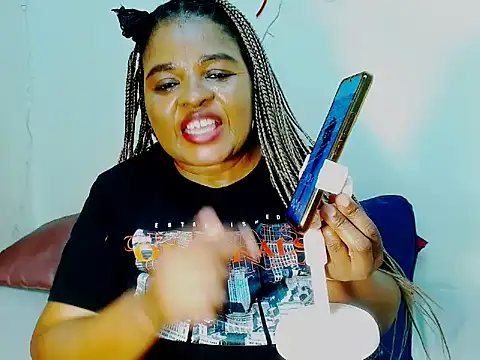 Snapshot of Love-Racheal75 chatting on 10-23-25, 01:43 Love-Racheal75 online show from 10-23-25, 01:43