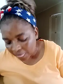 Snapshot of Love-Racheal75 chatting on 11-28-25, 03:25 Love-Racheal75 online show from 11-28-25, 03:25