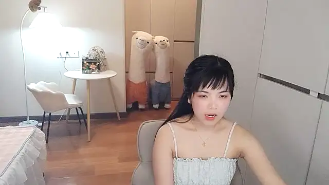 XiaoAnQi online show from 10-12-25, 12:37