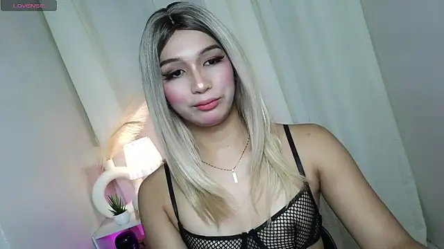 Sophia Trans online show from 03-24-26, 05:40