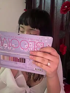 Snapshot of Kitty_yukimura chatting on 09-27-25, 09:31 Kitty yukimura online show from 09-27-25, 09:31