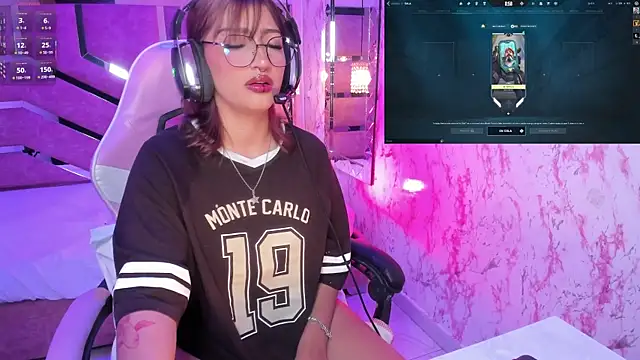 AriaNova  online show from 11-23-25, 01:22