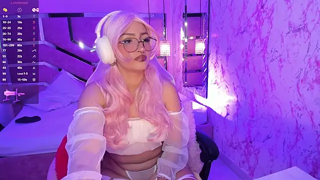 AriaNova  online show from 11-25-25, 01:11