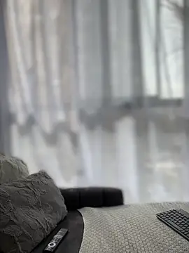 Snapshot of Sofi_Leal chatting on 09-28-25, 01:05 Sofi Leal online show from 09-28-25, 01:05