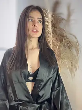 Snapshot of Sofi_Leal chatting on 11-03-25, 11:33 Sofi Leal online show from 11-03-25, 11:33