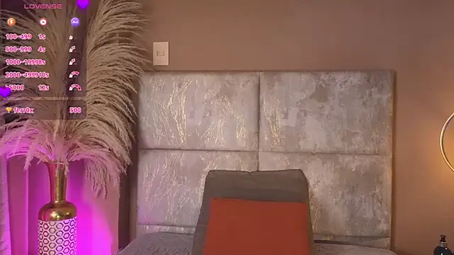 LunaAspen  online show from 04-03-26, 05:55