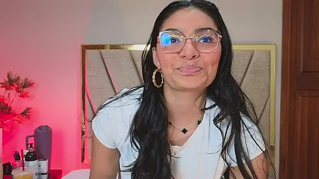 LunaAspen  online show from 04-07-26, 05:57