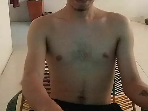 Snapshot of Scarlet_Guy chatting on 10-07-25, 08:50 Scarlet Guy online show from 10-07-25, 08:50