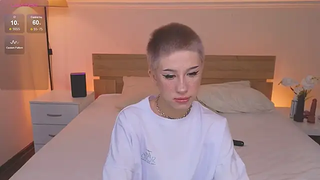 Snapshot of Necucub chatting on 10-09-25, 03:59 Necucub online show from 10-09-25, 03:59