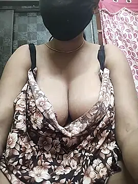 Snapshot of Devi-with-Ram chatting on 02-19-26, 04:47 Devi-with-Ram online show from 02-19-26, 04:47