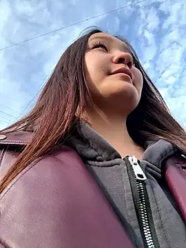 Snapshot of KissMeEva chatting on 10-03-25, 07:27 KissMeEva online show from 10-03-25, 07:27