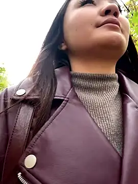 Snapshot of KissMeEva chatting on 10-10-25, 08:13 KissMeEva online show from 10-10-25, 08:13