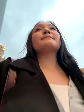 Snapshot of KissMeEva chatting on 10-11-25, 02:26 KissMeEva online show from 10-11-25, 02:26