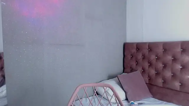 Snapshot of Stefany_44 chatting on 11-14-25, 06:17 Stefany 44 online show from 11-14-25, 06:17