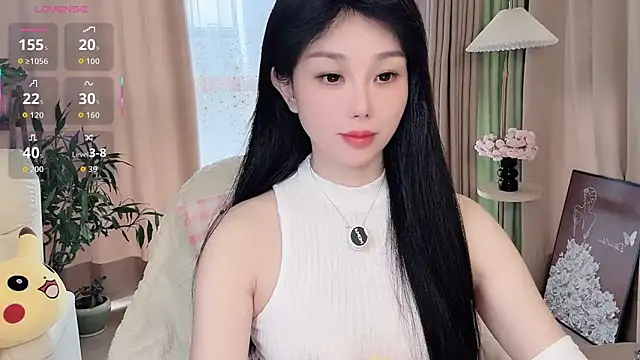 Xiatian520  online show from 10-19-25, 06:14