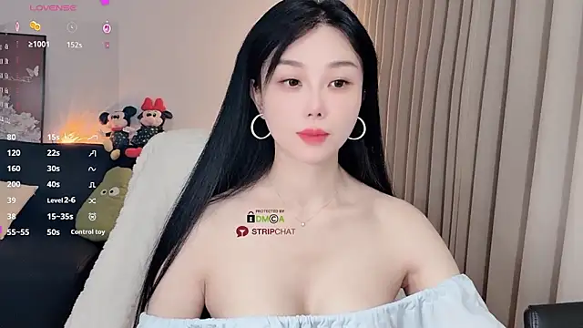 Snapshot of Xiatian520_ chatting on 02-21-26, 06:03 Xiatian520 online show from 02-21-26, 06:03