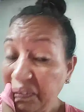 Snapshot of marinita13 chatting on 10-11-25, 02:15 marinita13 online show from 10-11-25, 02:15