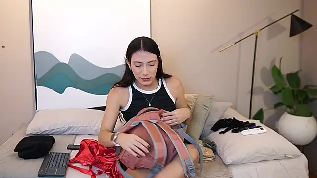 Ariaa Isabell online show from 10-24-25, 06:04