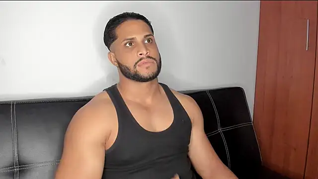 Snapshot of Pier_Simons chatting on 01-08-26, 05:21 Pier Simons online show from 01-08-26, 05:21