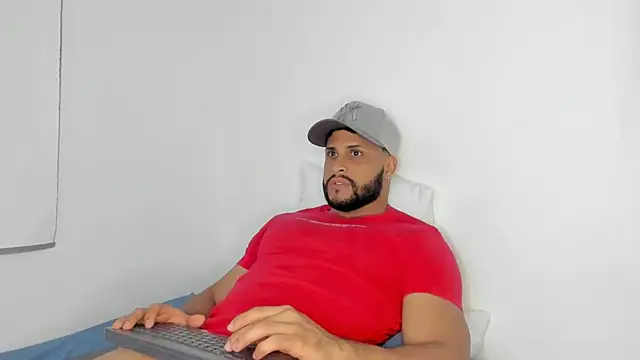 Snapshot of Pier_Simons chatting on 02-24-26, 07:06 Pier Simons online show from 02-24-26, 07:06