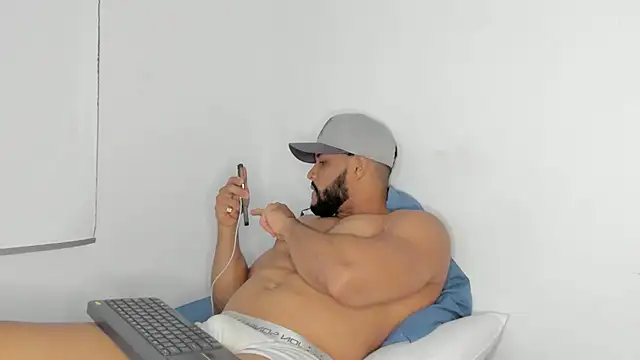 Snapshot of Pier_Simons chatting on 02-25-26, 05:50 Pier Simons online show from 02-25-26, 05:50