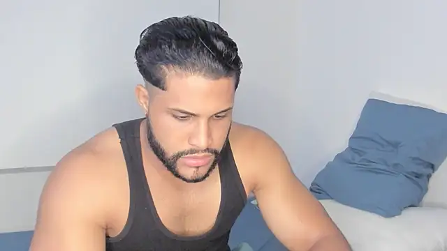 Snapshot of Pier_Simons chatting on 02-26-26, 06:01 Pier Simons online show from 02-26-26, 06:01