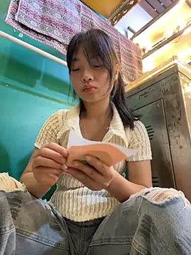 Snapshot of Phayphay77 chatting on 09-19-25, 01:07 Phayphay77 online show from 09-19-25, 01:07