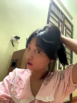 Snapshot of Phayphay77 chatting on 09-29-25, 12:05 Phayphay77 online show from 09-29-25, 12:05