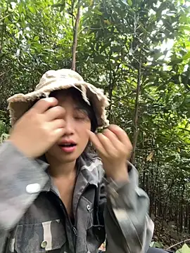 Snapshot of Phayphay77 chatting on 10-27-25, 08:18 Phayphay77 online show from 10-27-25, 08:18