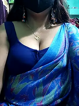 Snapshot of Bhanu-Sharma chatting on 10-25-25, 03:36 Bhanu-Sharma online show from 10-25-25, 03:36