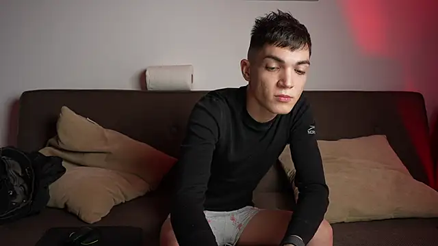 Snapshot of MattyandAiden chatting on 01-17-26, 05:49 MattyandAiden online show from 01-17-26, 05:49