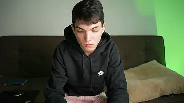 Snapshot of MattyandAiden chatting on 02-18-26, 05:09 MattyandAiden online show from 02-18-26, 05:09