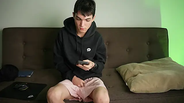 Snapshot of MattyandAiden chatting on 02-19-26, 06:04 MattyandAiden online show from 02-19-26, 06:04