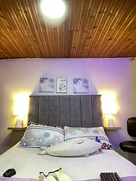 Snapshot of juliana-mancini chatting on 10-24-25, 05:09 juliana-mancini online show from 10-24-25, 05:09