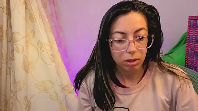 Snapshot of Miranda_sexlove_ chatting on 01-10-26, 07:32 Miranda sexlove online show from 01-10-26, 07:32