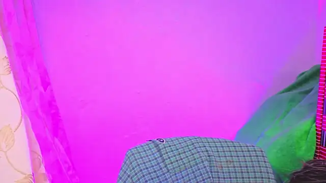 Snapshot of Miranda_sexlove_ chatting on 01-16-26, 06:06 Miranda sexlove online show from 01-16-26, 06:06