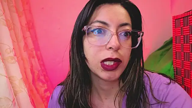 Snapshot of Miranda_sexlove_ chatting on 01-18-26, 06:06 Miranda sexlove online show from 01-18-26, 06:06