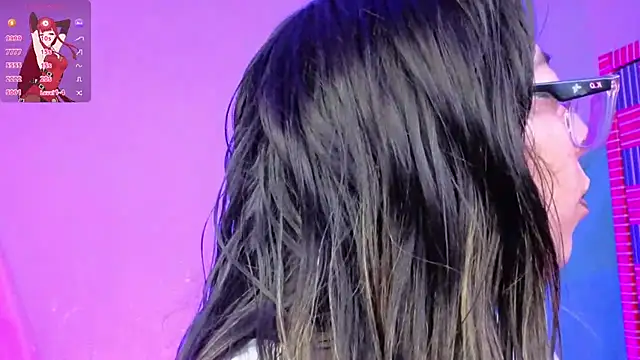 Snapshot of Miranda_sexlove_ chatting on 02-27-26, 07:03 Miranda sexlove online show from 02-27-26, 07:03