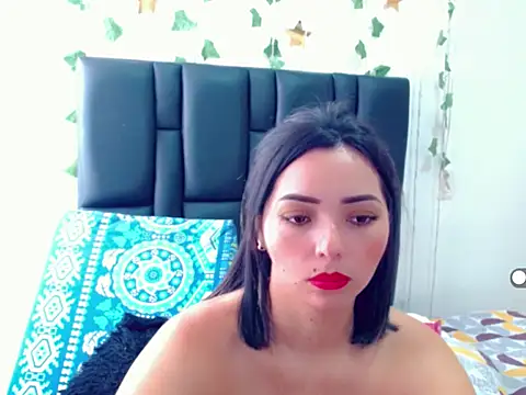 sara arias00 online show from 09-26-25, 02:21