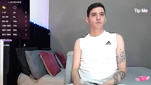 Matteo12  online show from 01-10-26, 04:36