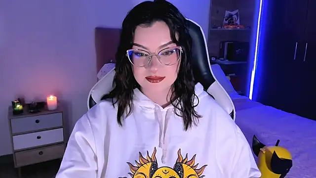 OphelianaRose33 online show from 10-03-25, 10:51