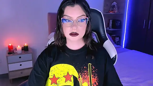 OphelianaRose33 online show from 10-17-25, 07:49