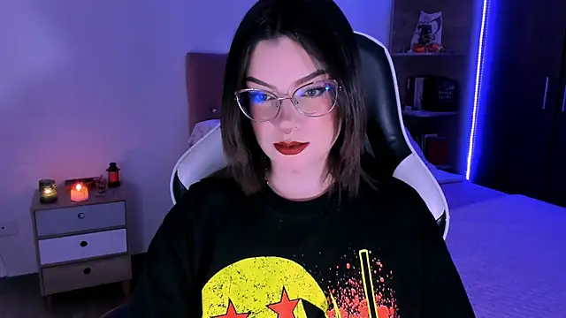 OphelianaRose33 online show from 11-02-25, 09:06