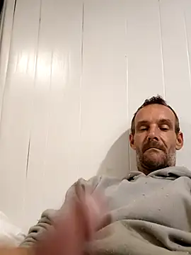 Hungwell1515 online show from 11-12-25, 01:55