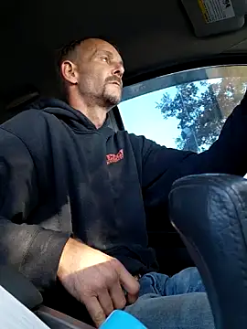 Hungwell1515 online show from 12-15-25, 03:05