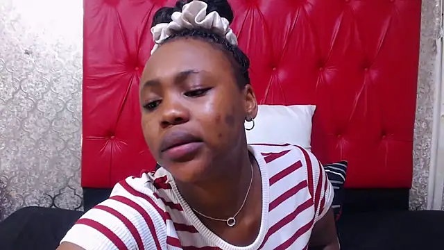 ItsMsBankss02 online show from 10-18-25, 09:48